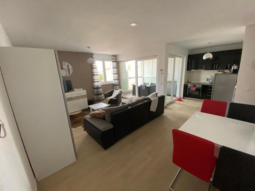 Apartman Erika Nin Eksteriør billede