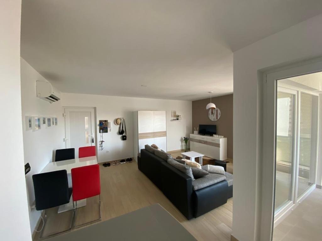 Apartman Erika Nin Eksteriør billede